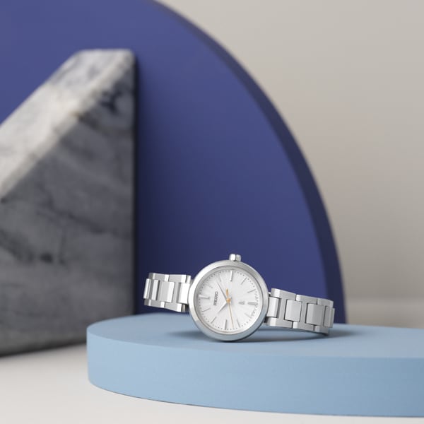 Seiko Women's SSVR139 (LUKIA Essential Collection Solar Metal Band Women's) Round Watch Silver