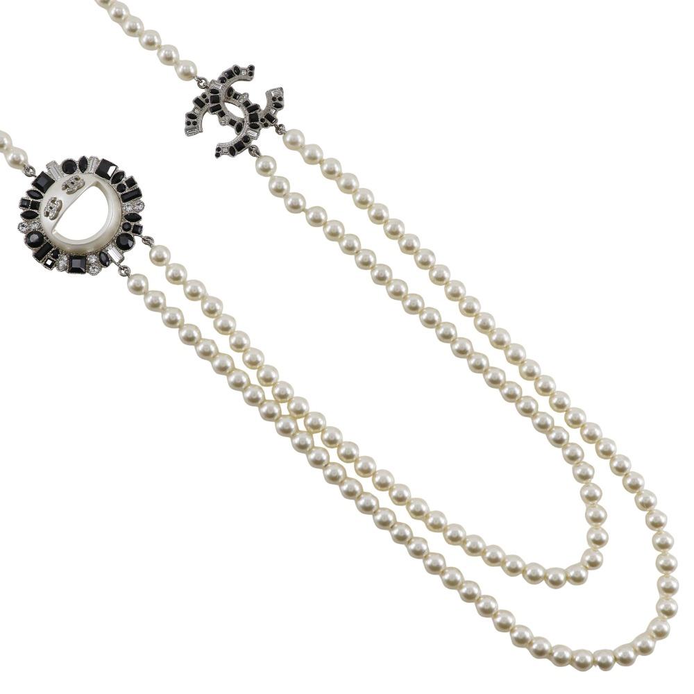 

CHANEL Smile Necklace COCO Mark B16 black Fake pearl/Rhinestone 167g unisex Used
