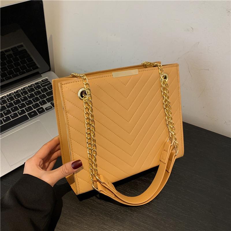 Schicke PU-Ledertasche mit Kettenriemen Stilvolles gestepptes Design für den täglichen Gebrauch