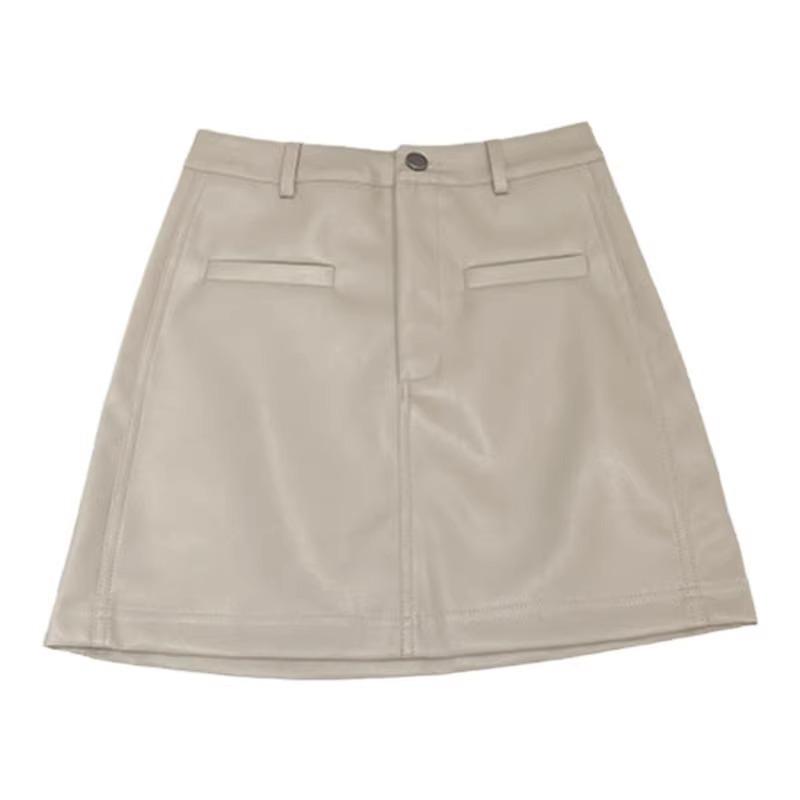 High-Waisted PU Leather A-Line Skirt - Korean Style, Single Button, Versatile Commuter 2024 Autumn/Winter Women's Short Skirt.