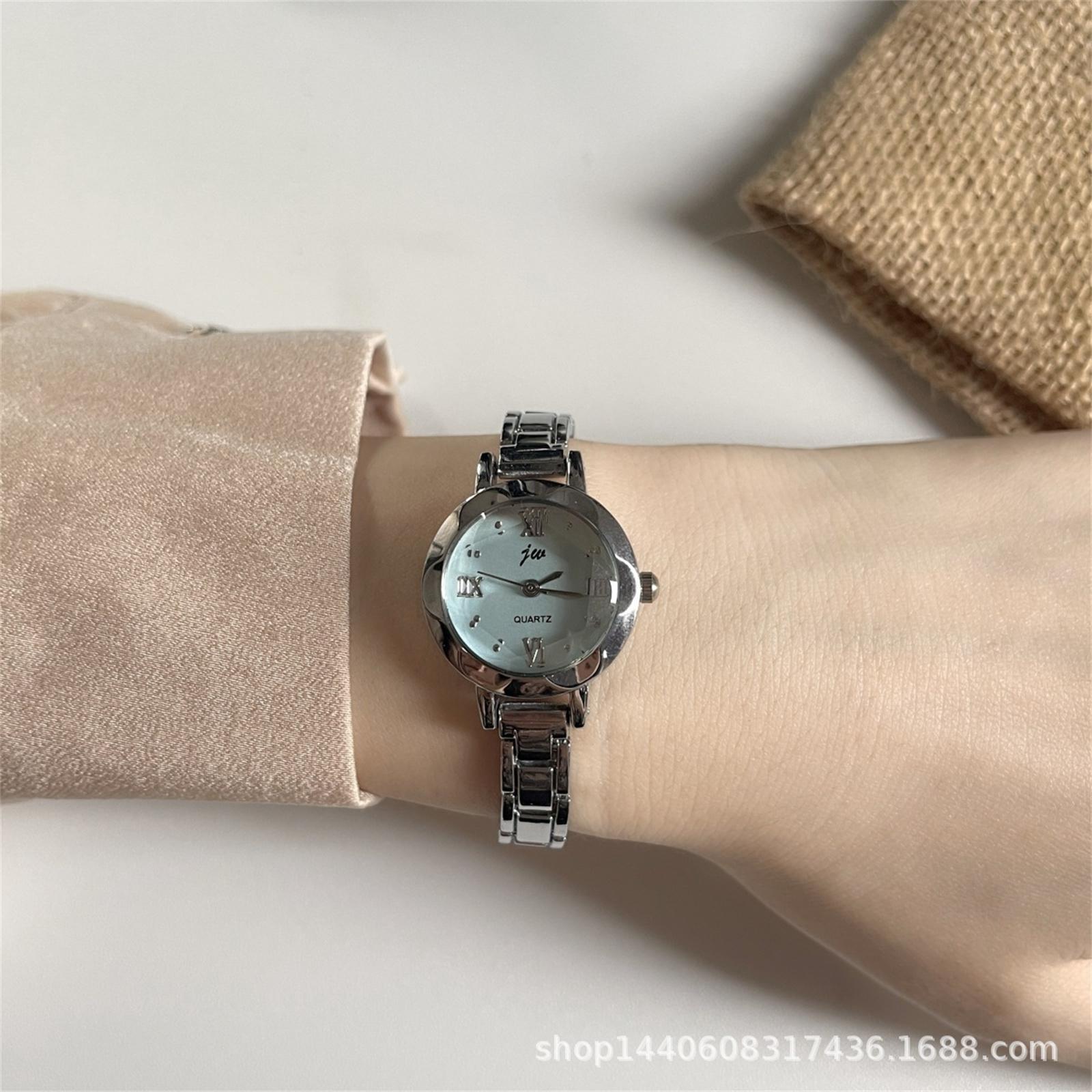 

Женские модные кожаные часы One Size синий