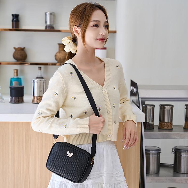 Embroidery new casual fashion quilting embroidery commuter messenger bag small lis shoulder bag