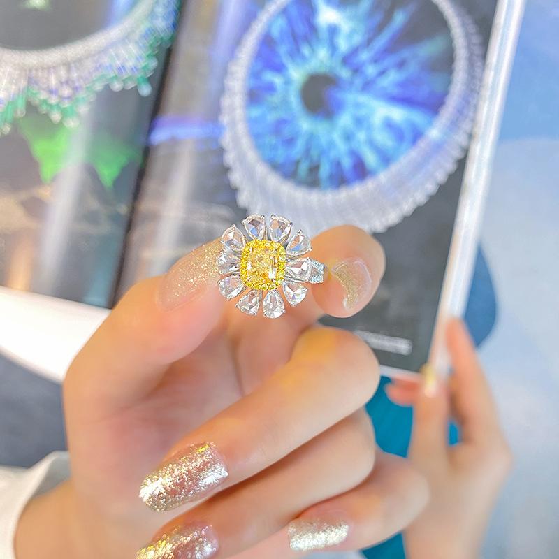 Bella Box New Delicate Flower Shaped Yellow Temperament Opening Rings For Women Zircon Wedding Engagement Party Fine Vintage Jewelry Valentine's Gift