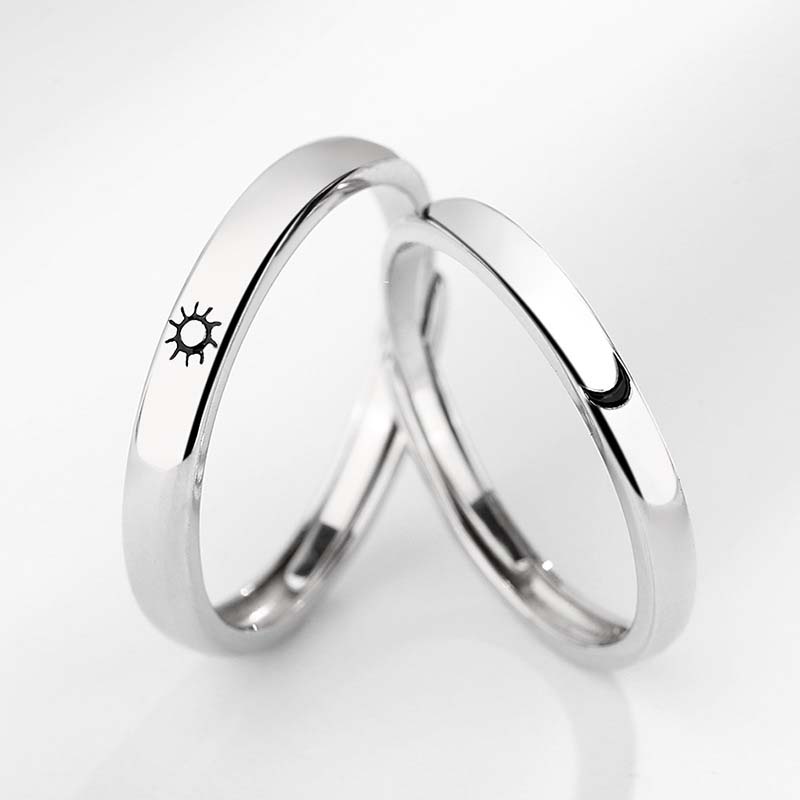 2Pcs Sliver Color Sun Moon Couple Rings for Women Men Simple Heart Matching Open Adjustable Finger Ring Set Wedding Jewelry Gift