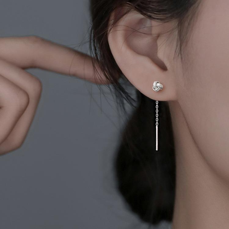 Ruyi-Knoten Ohr-Manschette Leichter Luxus Damenohrringe Schlichtes Design Stilvolle Persönlichkeit Tägliche Schmuckstücke