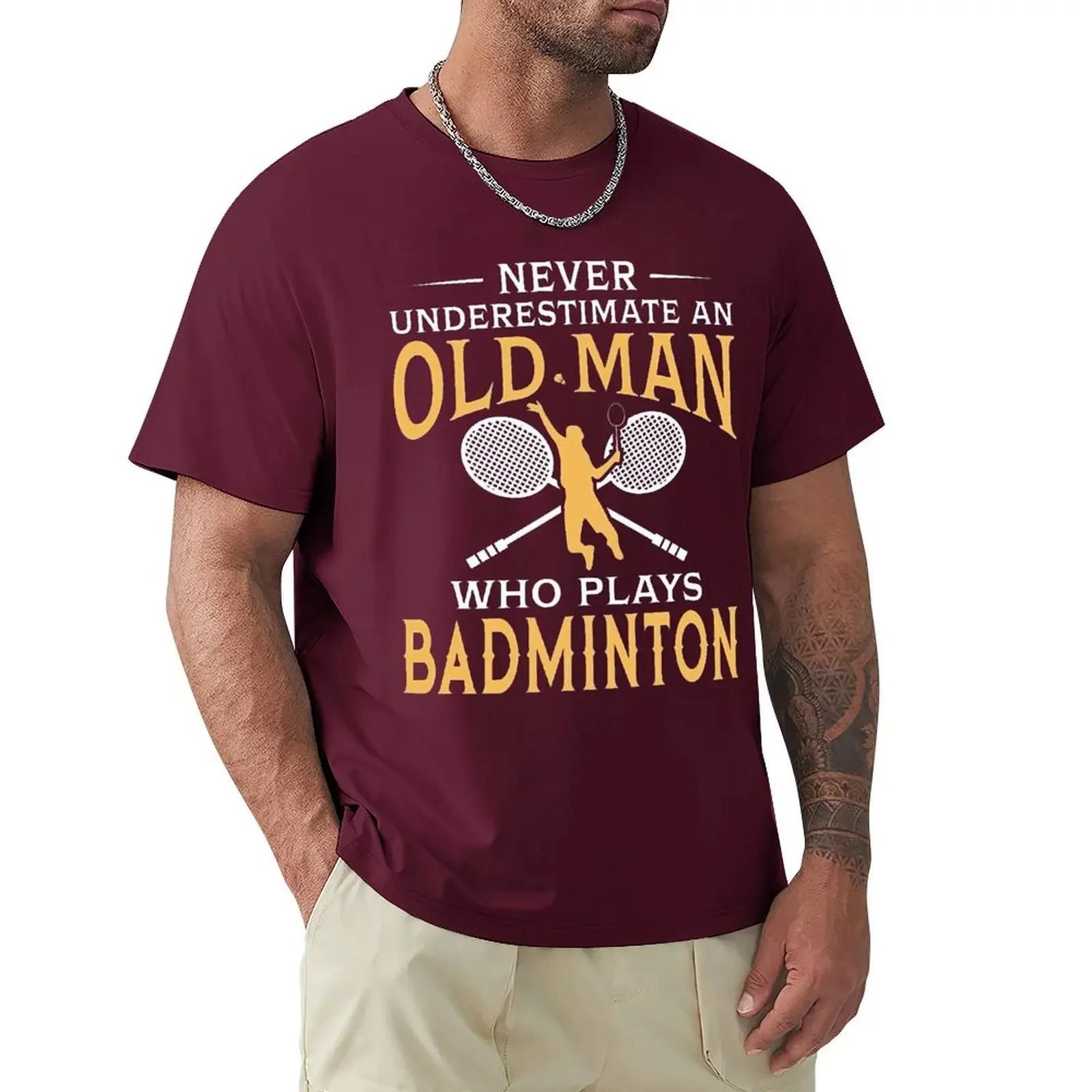 Comfortable season Onderschat nooit een oude man die badminton speelt T-shirt Harajuku T-shirt met korte mouwen 100% katoen Grafisch T-shirt Tops L groen