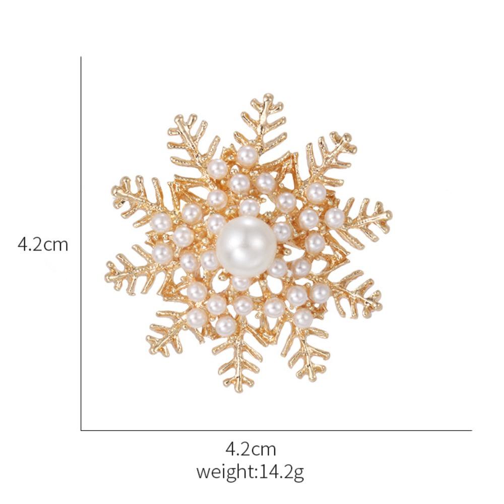 Luxury Temperament Shining Rhinestone Hollowed-out Snowflake Pearl Brooch for Women Corsage Pin Christmas Jewelry Accessories