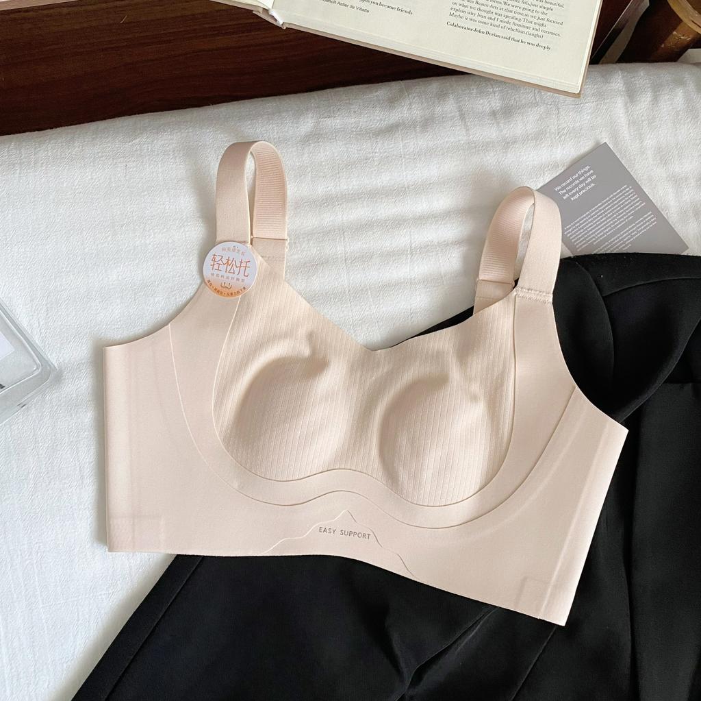 Rabbit ear cup, large chest, small an seamless ajustment type, anti-gravity lift sie bra