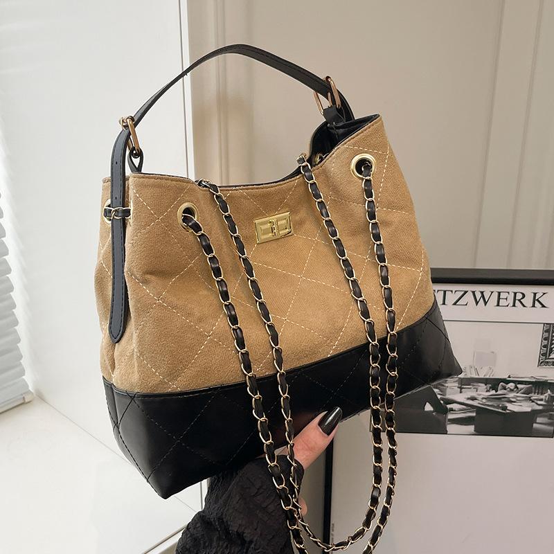 Niche Design High-end Women's Bags Large-capacity Fashionable Portable Bucket Bags Autumn and Winter New Korean Version Retro Armpit Bags