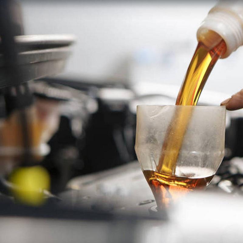 Těsnicí prostředek na úniky motorového oleje, mazací aditivum do motorového oleje, zastavení úniku 120ml, těsnicí kapalina, aktivátor těsnění, prostředek na zastavení úniku, snižuje množství oleje