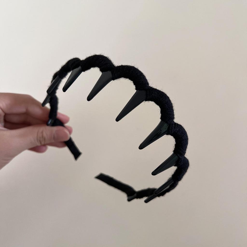 Women's Fluffy Wool Tooth Wave Headband: Autumn/Winter Non-Slip, High Skull Top, All-Match Temperament Hairpin.