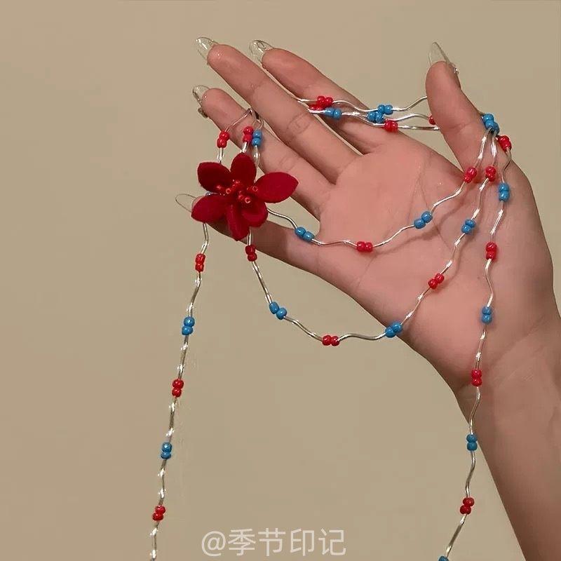 Rice Bead Glass Bead Flower Neck Chain Exquisite Retro Light Luxury High-end Collarbone Chain Fashionable Versatile Exquisite Necklace Women