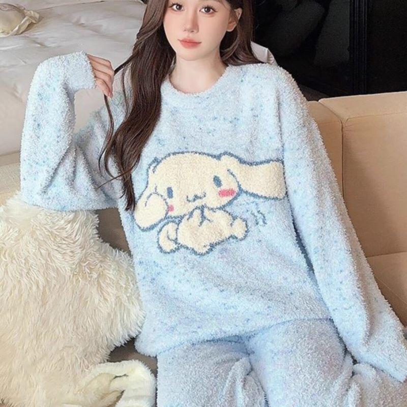 

Women s Blue Cinnamon Roll Pajama Set - Autumn/Winter, Half Fleece, Thick, Plus Size, Long Sleeve, Long Pants, Soft, Fluffy Home Wear. 4 (XL-2XL)