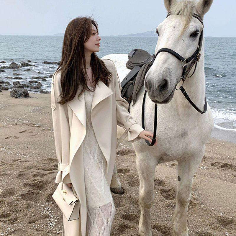 2025 Koreanischer Stil Langer Drapierter Trenchcoat - Elegantes Weiß für Frühling & Herbst