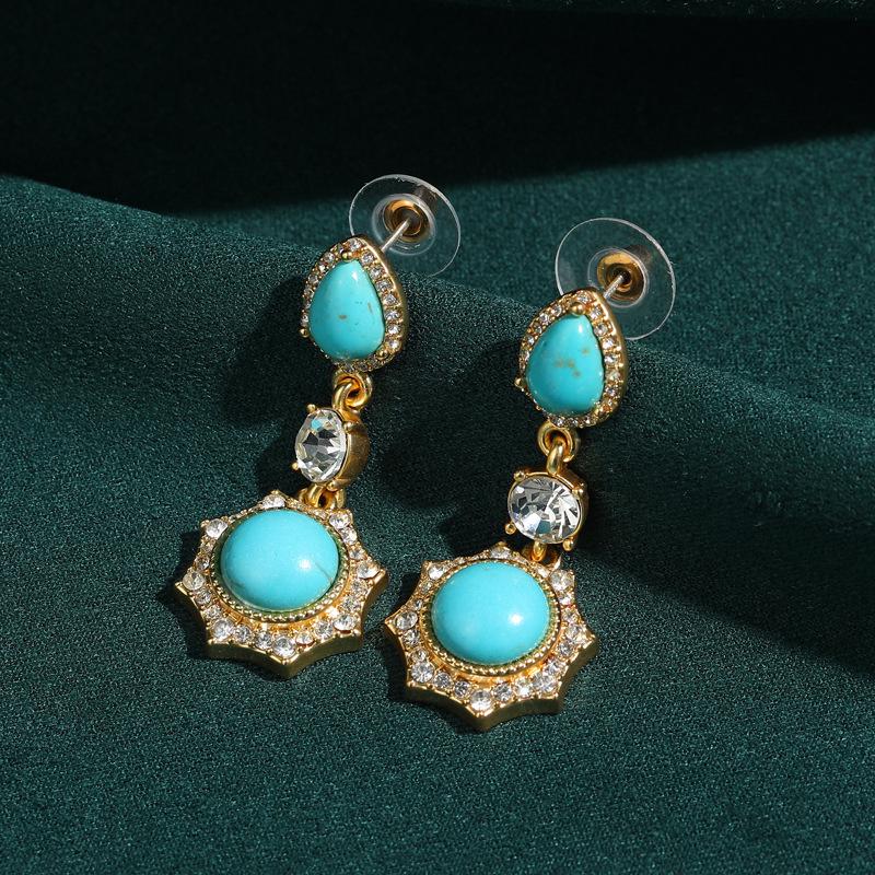 Yong Nuo Vintage Retro Jewelry: High-End, Colorfast Antique Earrings