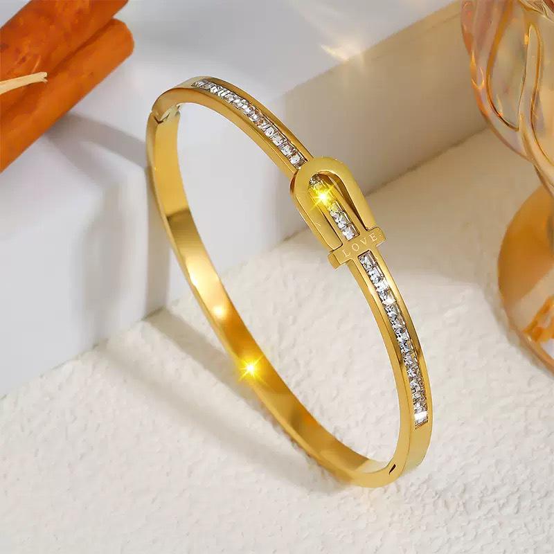 Women's Stainless Steel Horseshoe Love Bangle with Inlaid Diamonds - High-End, Non-Fading Titanium Steel Jewelry