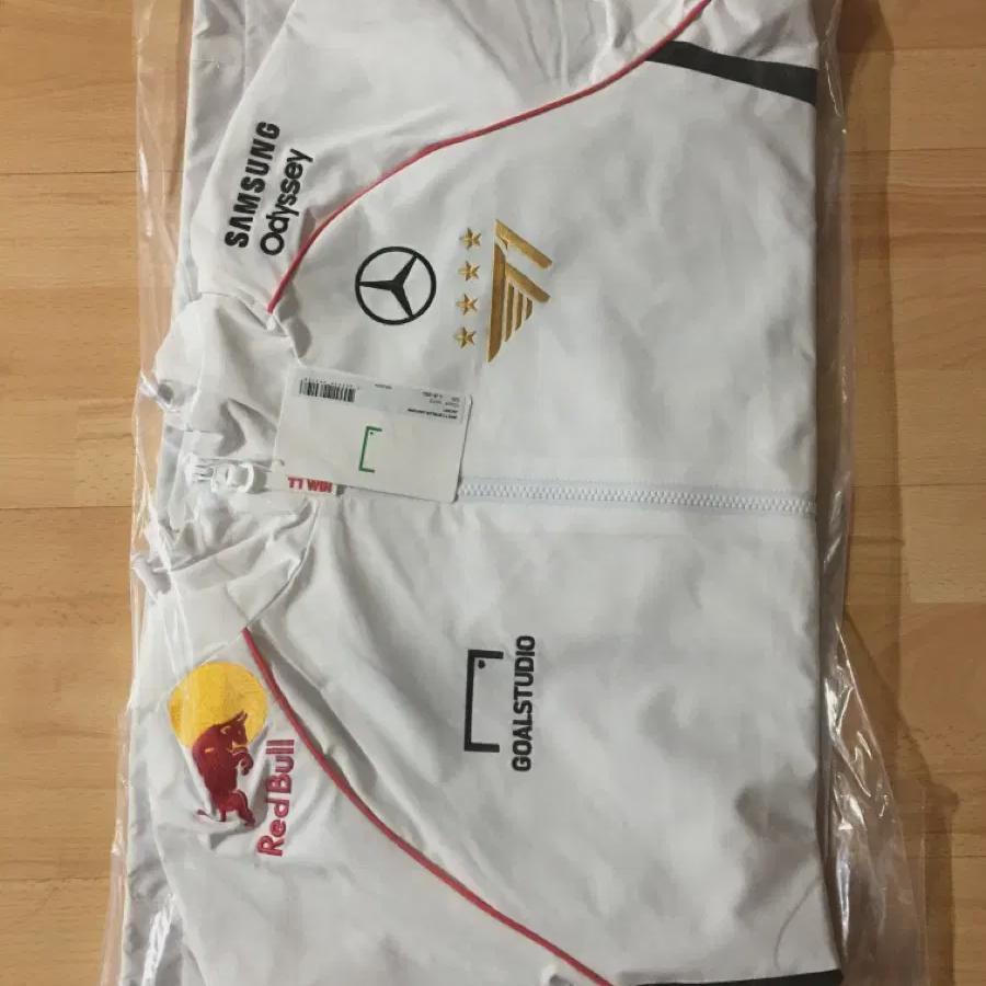 

2024 T1 T1 World Uniform Jacket 4 Star Jacket L Size Non Marked Unopened