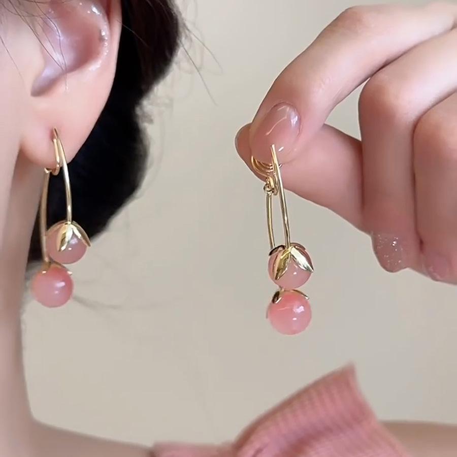Pink stone bud fringed earrings women's simple light luxury stud earrings fashionable and sweet girl heart earrings