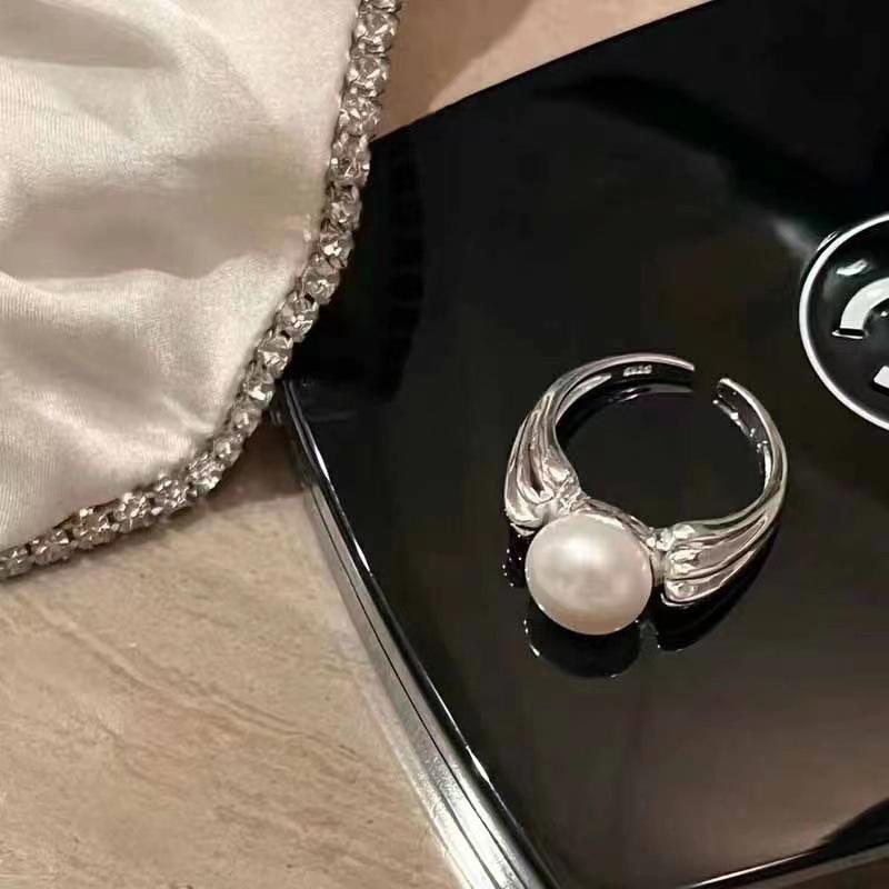 Schlichter, temperamentvoller Perlenring für Damen, Öffnungsnischendesign, leichter, luxuriöser, hochsensibler Zeigefingerring, verstellbar