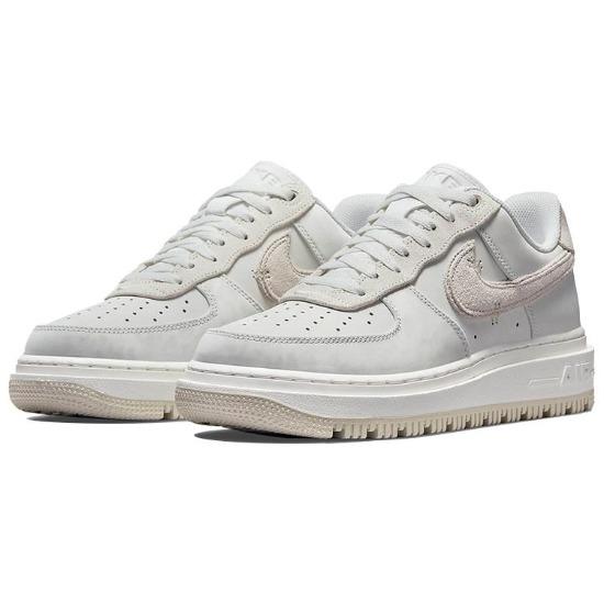 Nike Air Force 1 Luxe Triple White Herren Sneaker DD9605-100