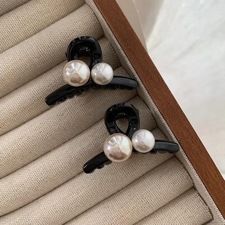 2Pcs Acrylic Pink Love Heart Small Hair Claw Women Girls Sweet Cute Hair Clips Lovely Kawaii Hairpin Hair Accessories