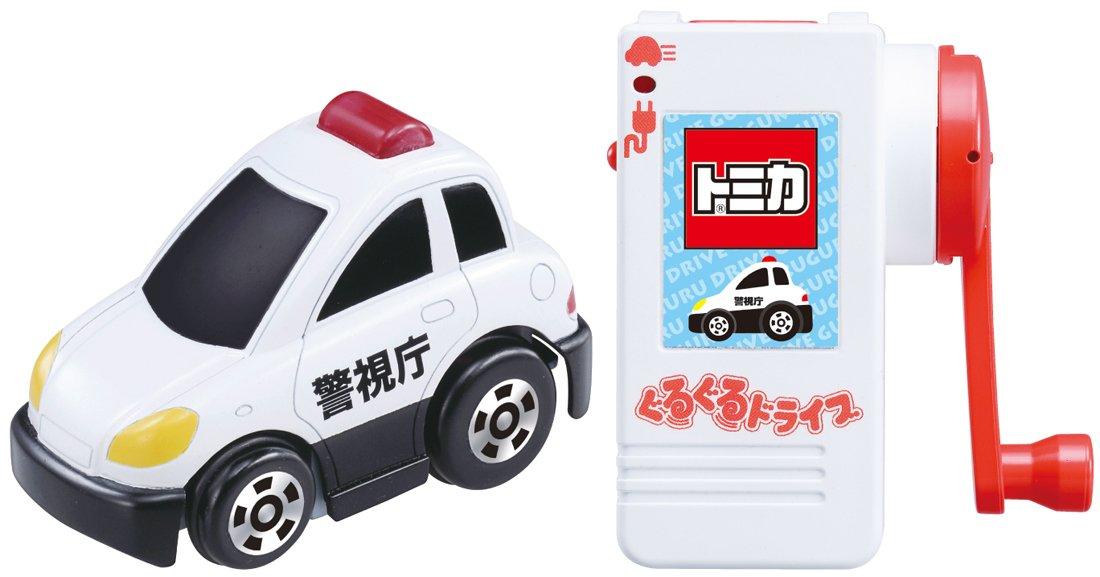 

Гуругуру водит патрульную машину Tomica
