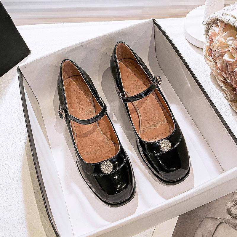 

Thick heel not tired feet high heels women s 2025 new mid-heel single shoes French retro one-word buckle Mary Jane shoes 40 чорний