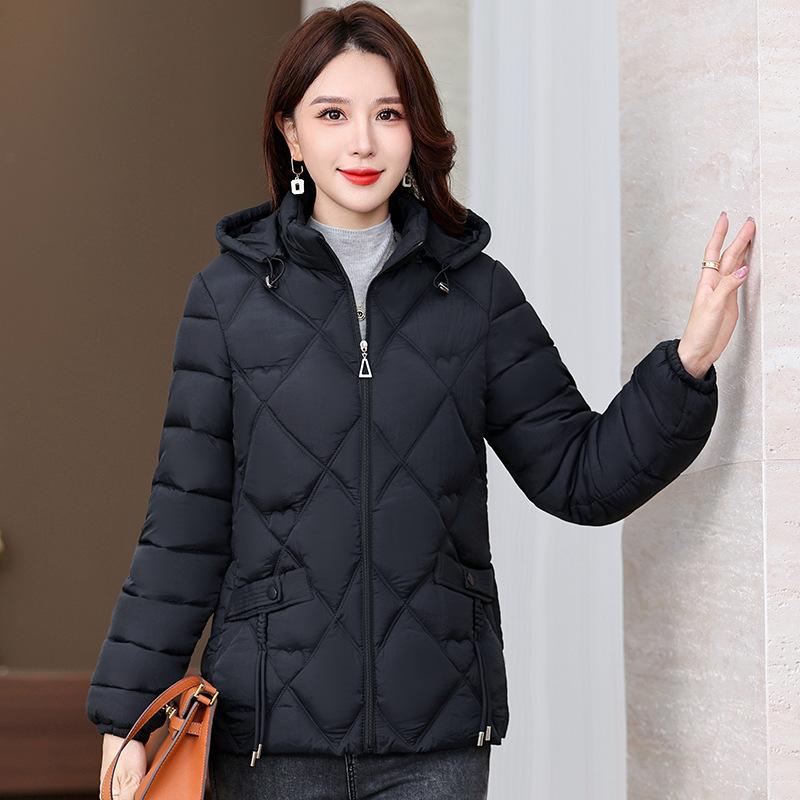 Winter Down Cotton Cotton Jacket Women's Warm Padded Jacket 2025 New Fashion Long Sleeve Removable Hat, Short Slim Fit