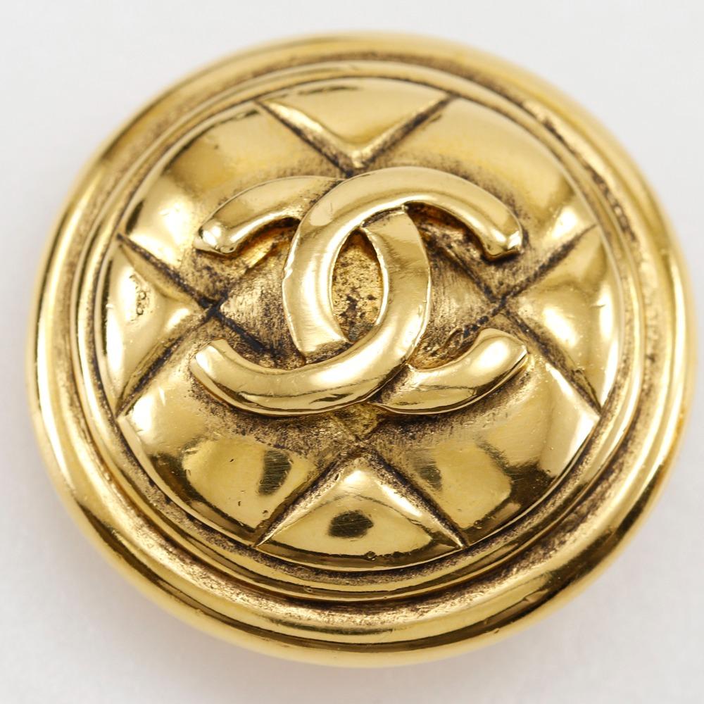 CHANEL COCO Mark Earring Matelasse vintage Plated Gold 31g Women Used