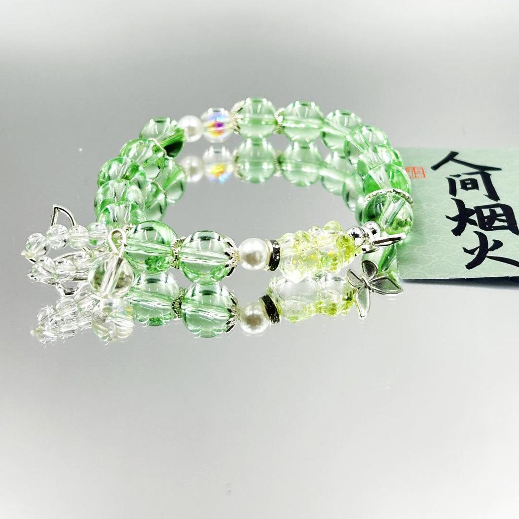 Ice Crystal Glass Beaded Bear Bracelet: Versatile, Elegant, and Trendy.