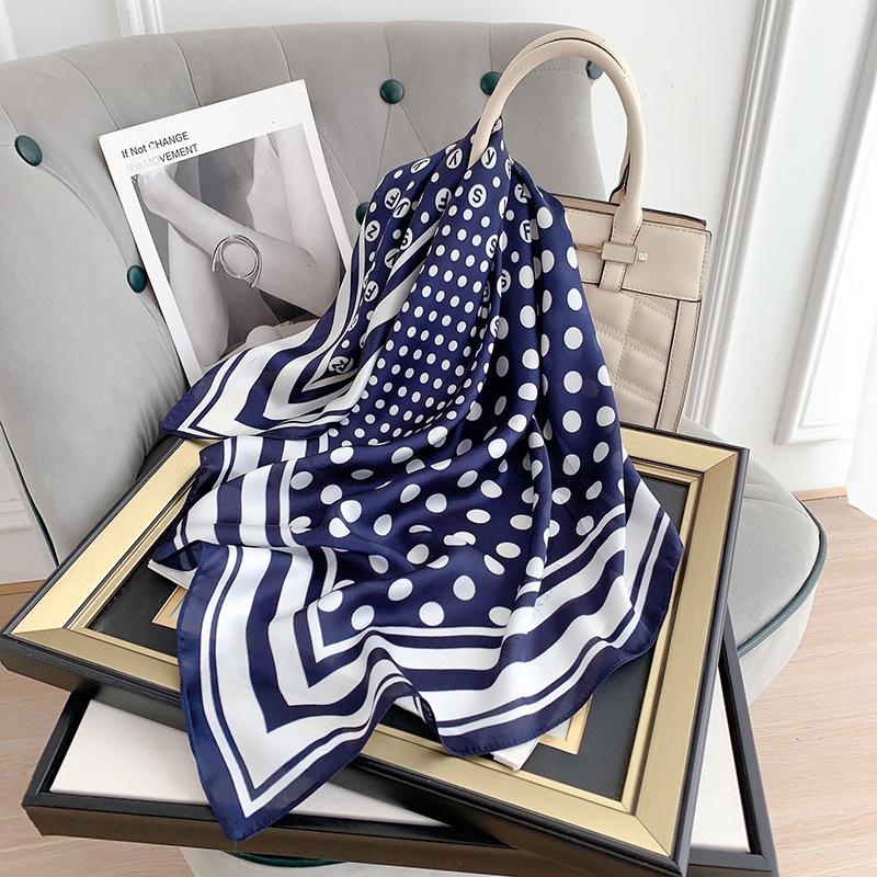 Vintage cashew flower square scarf decorative pants scarf hip-hop small scarf men and women paisley pattern silk scarf women