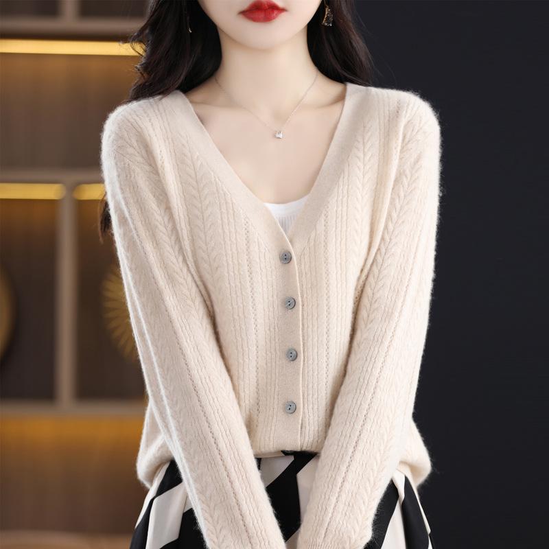 Spring 2023 Women's V-Neck Loose Knitted Cardigan with Sweater Collar