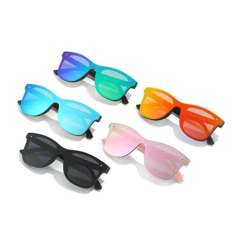 Mode Européenne Américaine Et Lunettes de Soleil Colorées Monobloc Lunettes de Soleil Sans Monture Coupe-Vent Visières Solaires d'Extérieur Anti-Ultraviolets