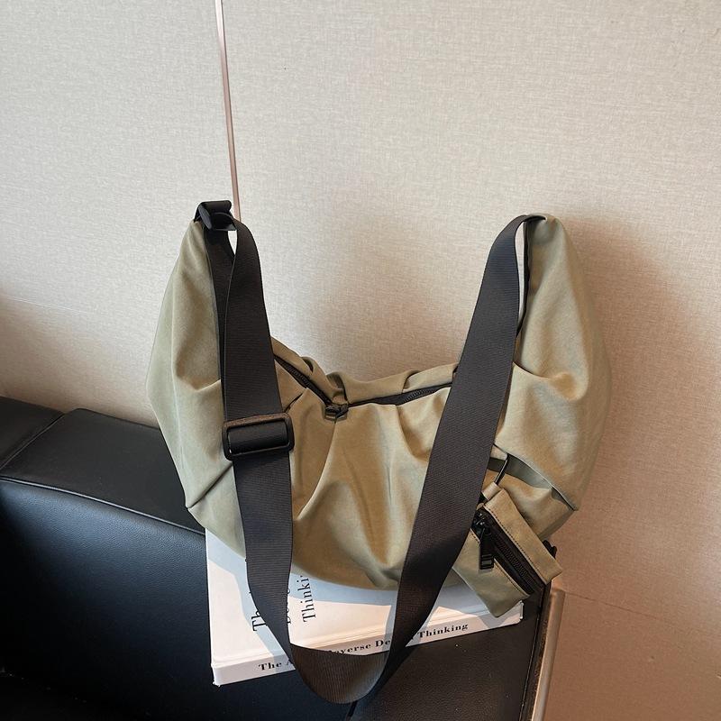 Large-capacity bag women's new autumn and winter leisure niche design single shoulder messenger bag dumpling bag