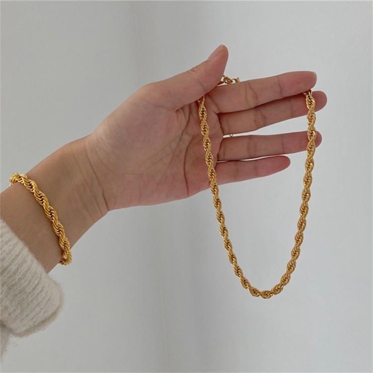 Gold-Plated Twisted Chain Bracelet: Stainless Steel Hip-Hop Punk Jewelry for Women