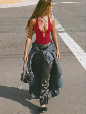 2025 Halter Love Heart Cutout Top: Trendy Cropped Sleeve Vest
