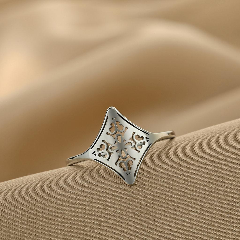 Kinitial Fashion and Minimalist Laser Engraving Women Elegant Stainless Steel Rings Wedding Band Jewelry Commemorative Gift