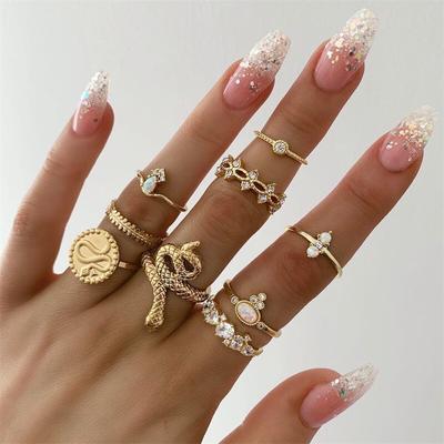 9 Stück Vintage Mode geometrische Serpentin Ring Strass Blatt Ring Set Schmuck Geschenk