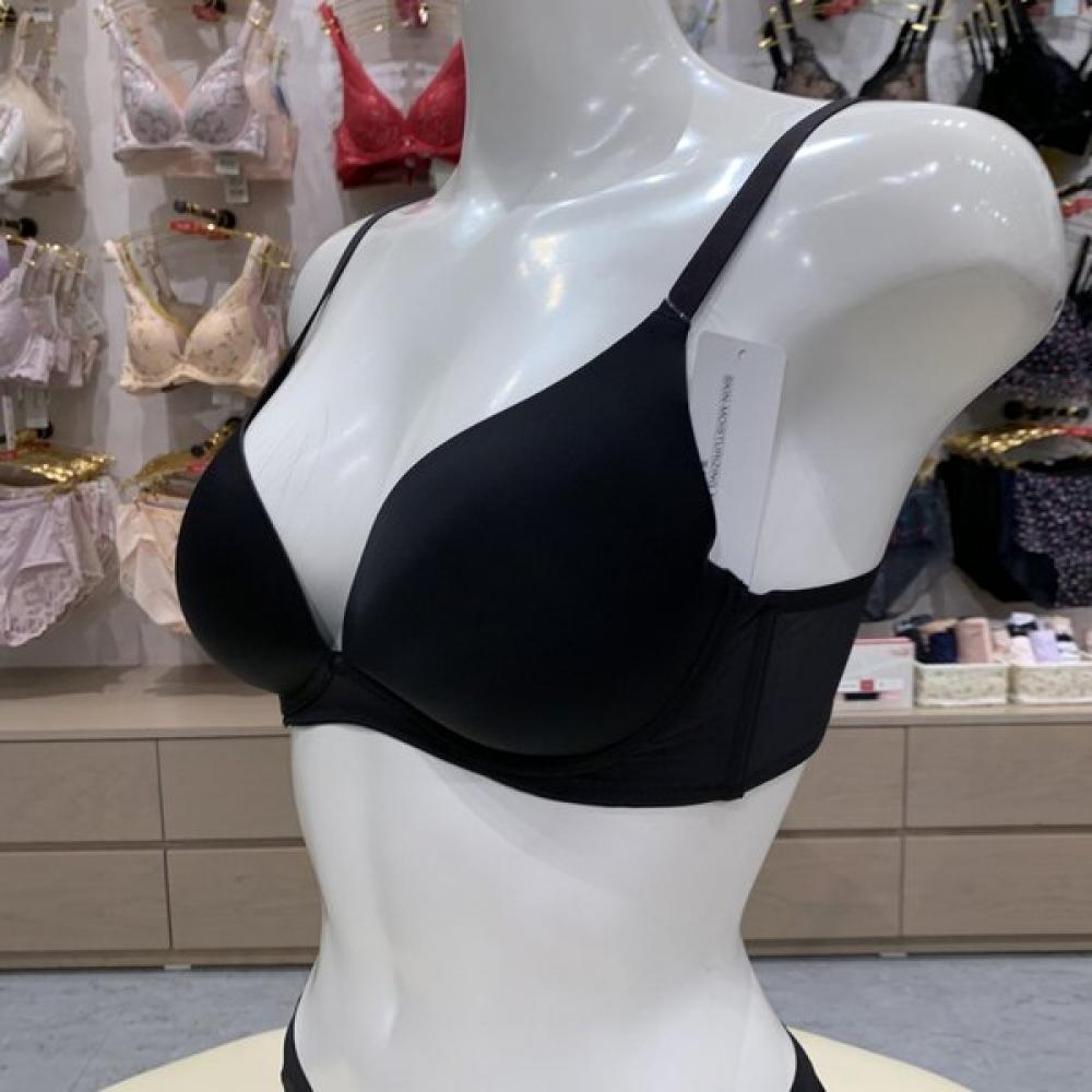 Triumph Women S inviSible No Wire Bra Black tcbS111849h04