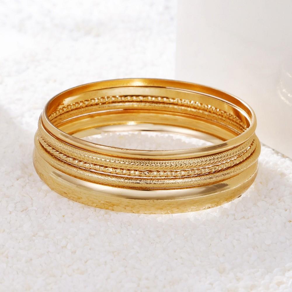 Geometrisches Reifen-Manschettenarmbänder-Set Mit Galvanisierter Oberfläche Für Männer Und Frauen Sommer 2025