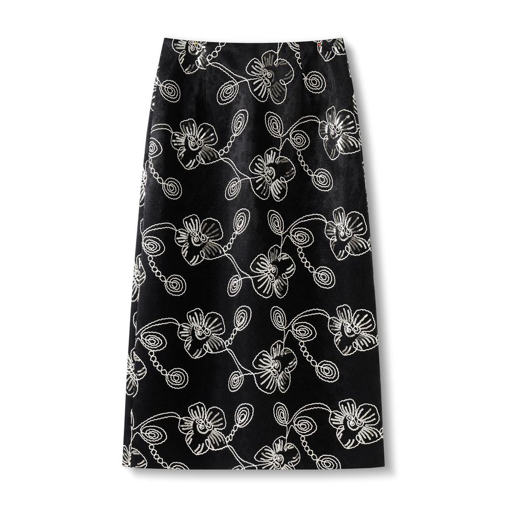 2026 Women's Retro High-Waist A-Line Skirt with French Embroidery and Back Slit