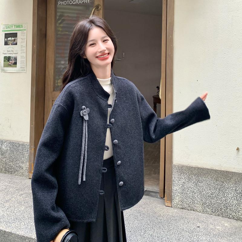

Real Shot New Chinese Style Double-Sided Wool Cashmere Short Jacket with Brooch for Women, Versatile & Beautiful Winter 2026. Large