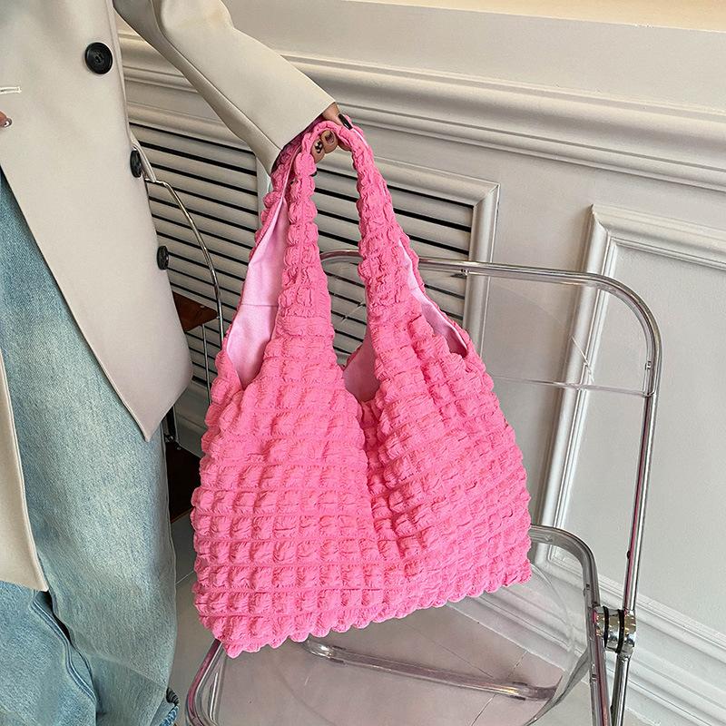 This Year's Popular Fashion Simple Temperament Commuter Pleated Bag Women's 2025 Shoulder Underarm Bag Portable Bucket Bag Tide