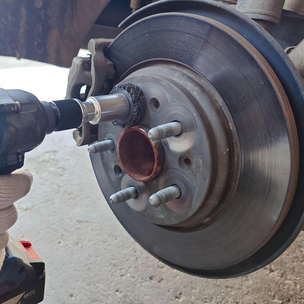 Brake Hub Cleaning Tool Car Hub Rust Removal Rotary Wheel Axle Head Rust Removal Tool For Vehicle Outdoors Garage Motorcycle