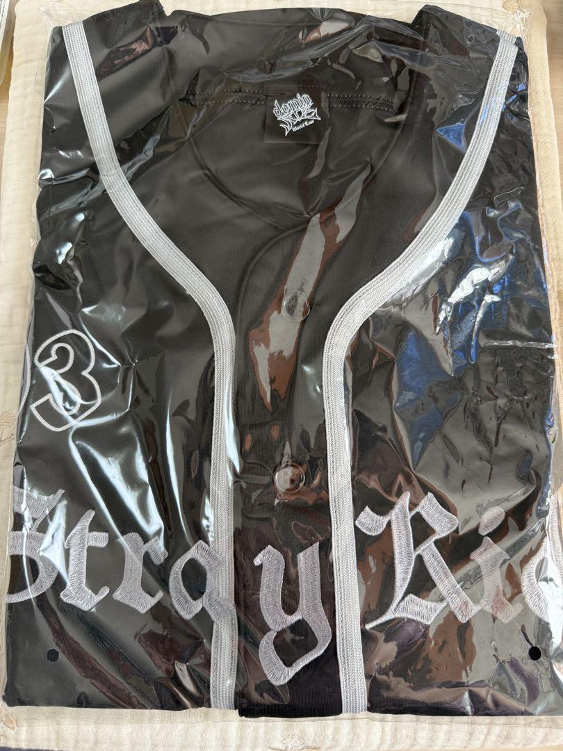 

[Б/У] Stray Kids Бан Чан униформа