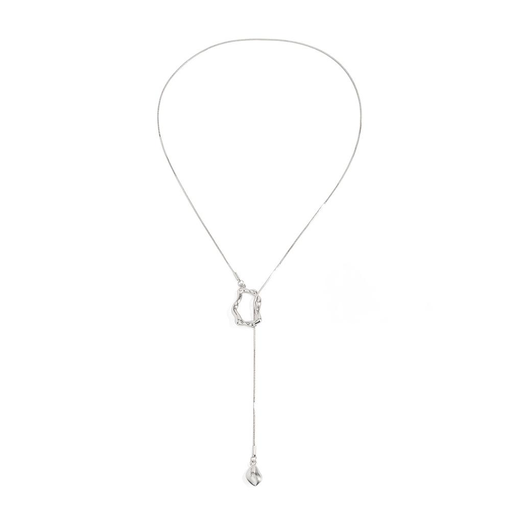 Design Sense Irregular Hollow Pendant Long Necklace, Fashionable Commuter Thin Snake Bone Chain Sweater Item Decoration