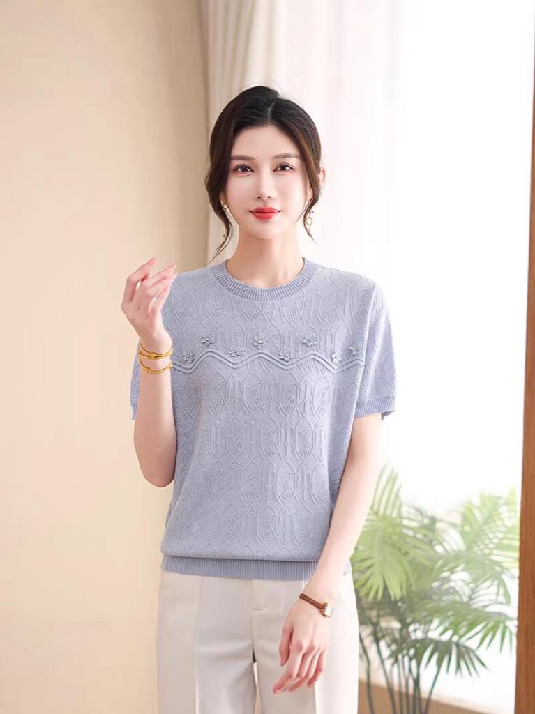 Mom's Autumn 2026 Embroidered Long-Sleeve Knit Top for Middle-Aged and Elderly Women