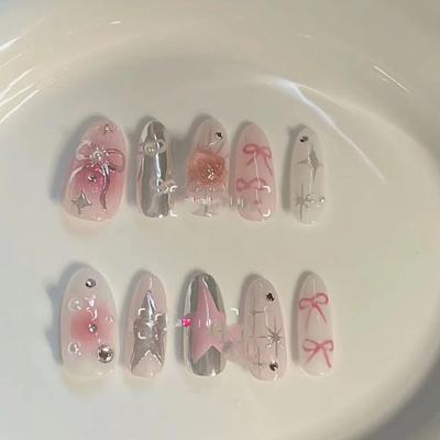 10 Adet Pembe El Yapımı Presli Tırnaklar Tam Kaplama Papyon Yapay Elmas Tasarım Fransız Badem Sahte Tırnaklar Giyilebilir Manikür Tırnak Uçları Sanat