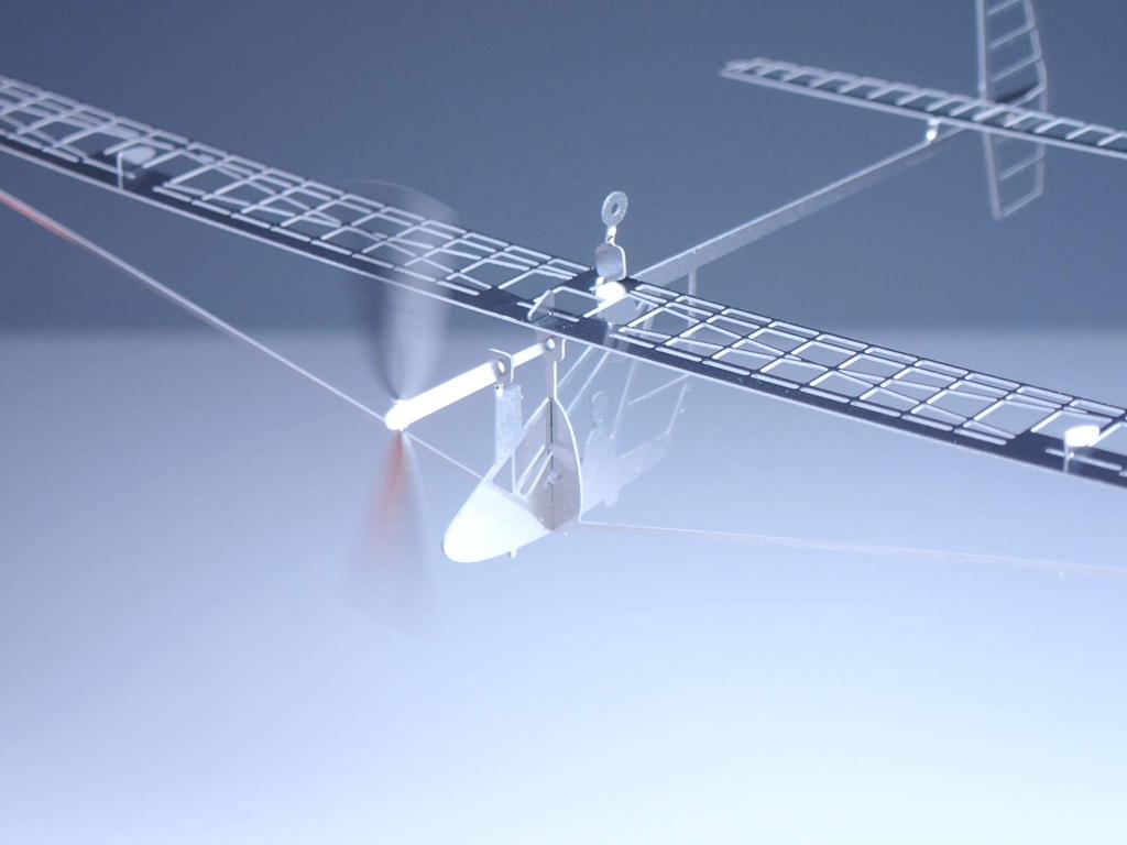 Aerobase 1/144 Scale Human-Powered Airplane Series Daedalus 88 Metal Assembly Kit H004