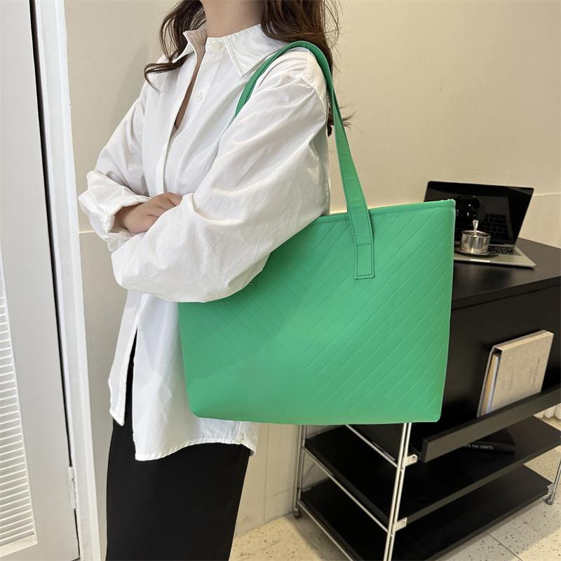 Vintage Large Capacity Shoulder Bag For Women Stylish Casual Tote Bag In Various Colors